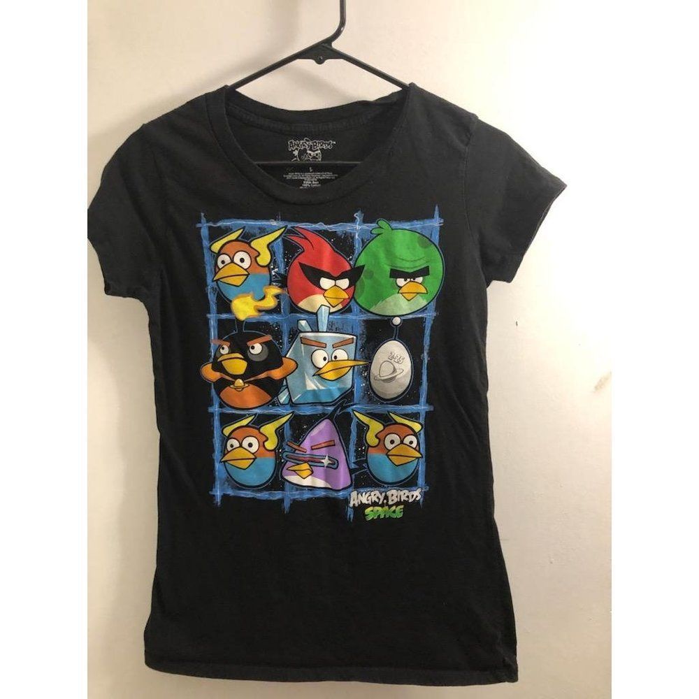 Large Angry Birds Shirt Black with nice colorful print on front of shirt
